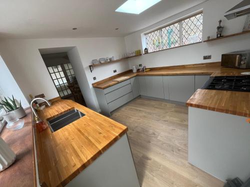 3-Bed Sleeps 5 Near North York Moors, Free Parking