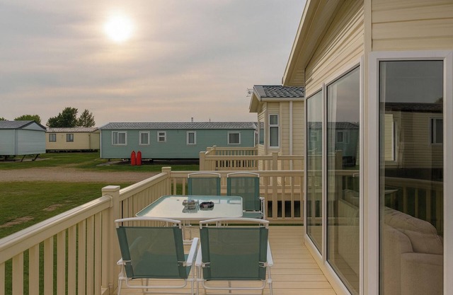 3 Bed-Sleeps 8-Free Parking-10 Min to Beach