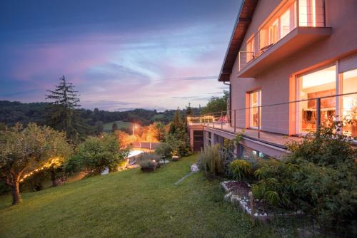 3 Bed Villa-Sleeps 8-Private pool-Mountain Views