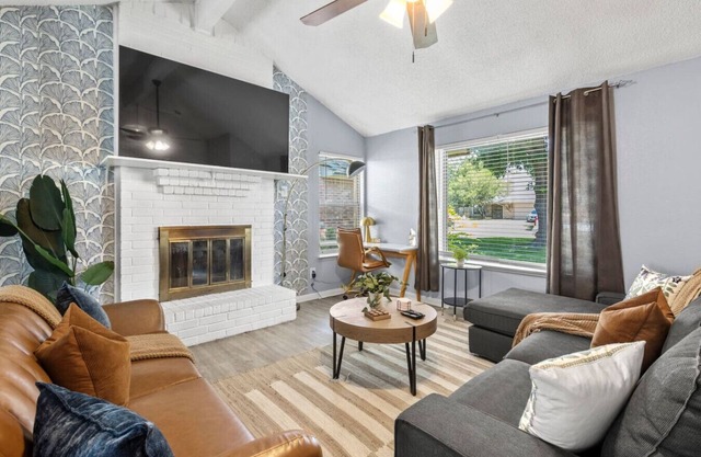 3 Bed W/Pool I 15 Mins to AT&T Stadium & Six Flags
