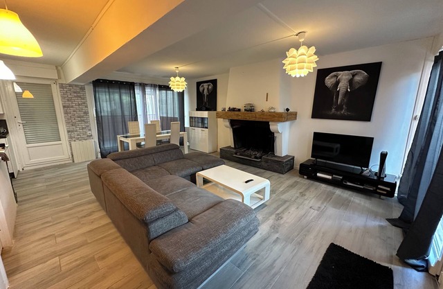 3 Bedroom Private vacation home in HÃ©rouville-Saint-Clair
