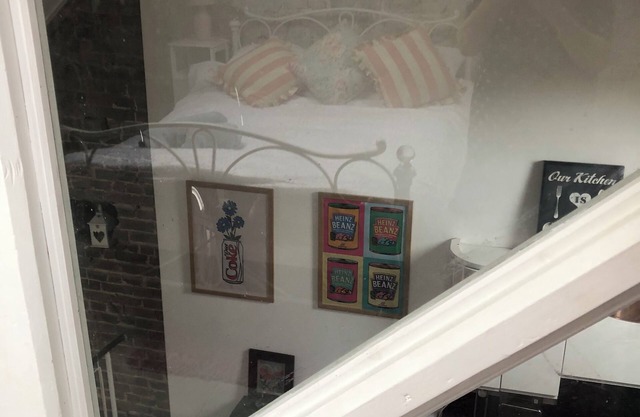 3 bedroom 18th century old school house in ironbridge amongst the many museums,