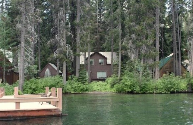 3 dormitorios, 2 baños, capacidad para 12 personas. Donner Lakefront con muelle privado DLR # 009