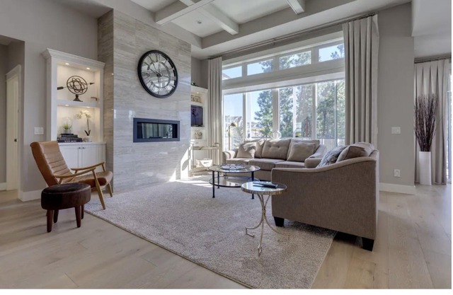 3 Bedroom 3 bath Luxury Home with hot tub- Perfect for Families & Groups of 8