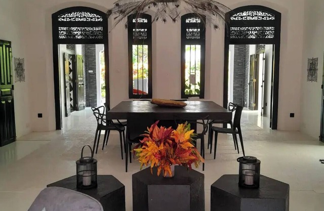 Luxury Boutique Villa Galle 3Bedr 4KS Bed