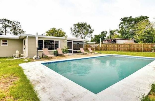 3 Bedroom 646883 by Houzlet