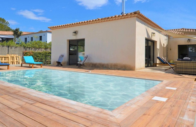 Alojamiento de 3 habitaciones en Castillon-Du-Gard