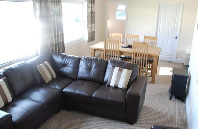 3 bedroom accommodation in Gilfach-Yr-Halen