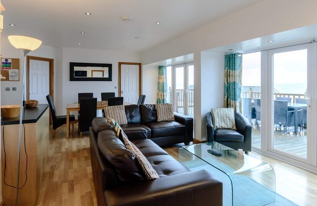 3 bedroom accommodation in Gilfach-Yr-Halen