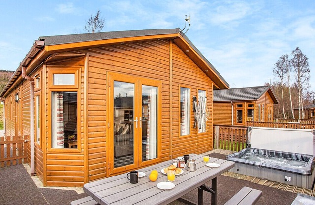 3 bedroom accommodation in Castlewood