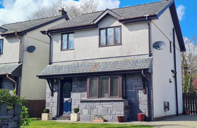 3 bedroom accommodation in Llanberis