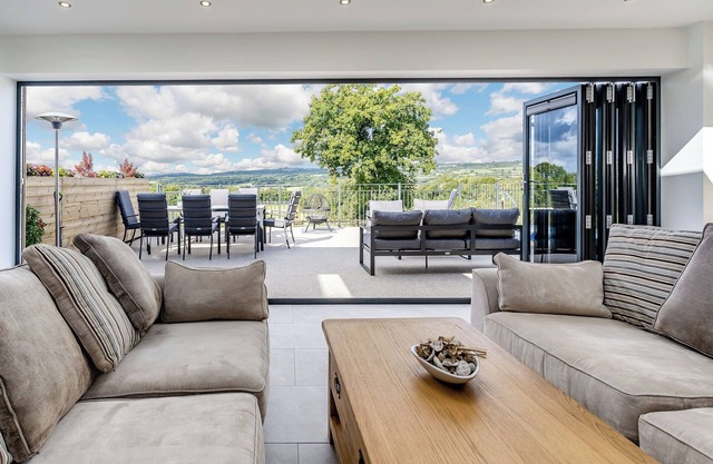 Alojamiento de 3 habitaciones en Pontyates