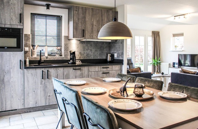 Alojamiento de 3 habitaciones en Hoge Hexel