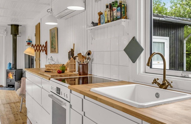 3 bedroom accommodation in Kalvehave