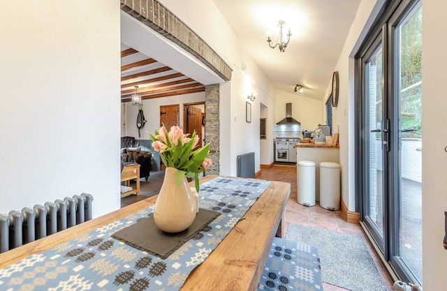 3 bedroom accommodation in Cribyn, near Lampeter
