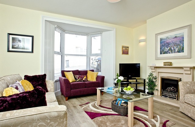 3 bedroom accommodation in Portland
