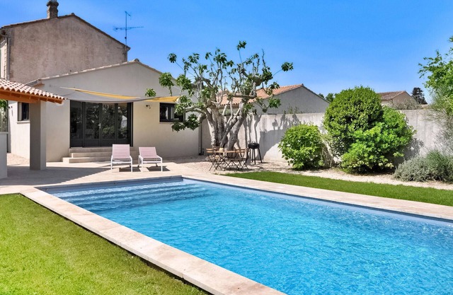 3 bedroom accommodation in Rognonas