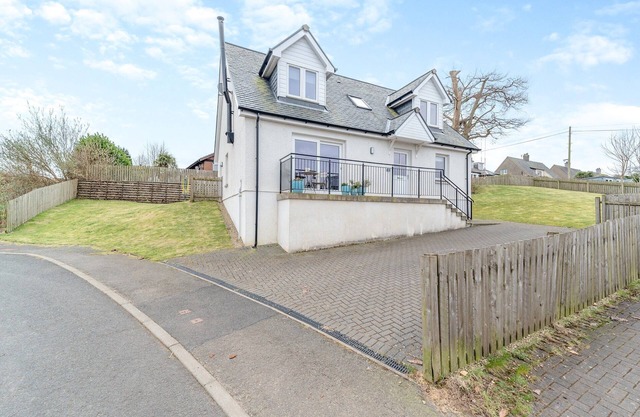3 bedroom accommodation in Brodick