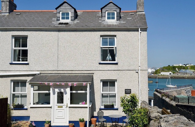 Alojamiento de 3 habitaciones en Turnchapel, near Plymouth