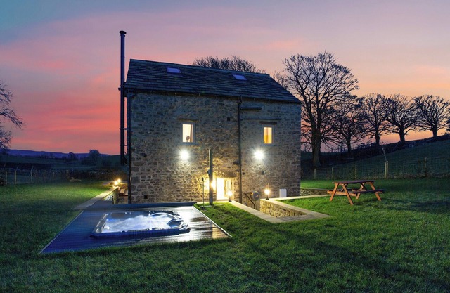 Robcross Barn has been designed with luxury and comfort in mind.