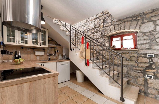 3 bedroom accommodation in Porec