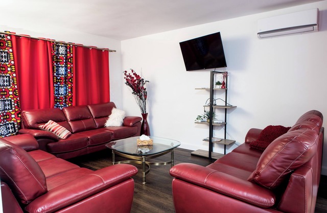 3-BEDROOM ALL-INCLUSIVE APARTMENT IN THE HEART OF EVERYTHING
