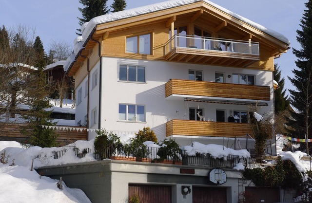 3 bedroom apartment close to everything