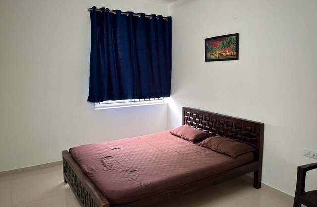 3-bedroom apartment in delightful Kanathur with AC, and spacious living area.