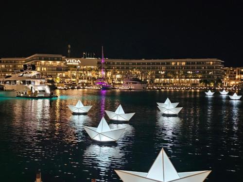 3 Bedroom Apartment Sea View at Vida Marina Hotel Residence, Marrassi north coast
