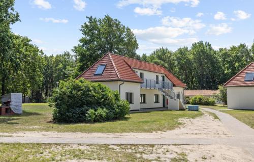 3 Bedroom Awesome Apartment In Altenkirchen