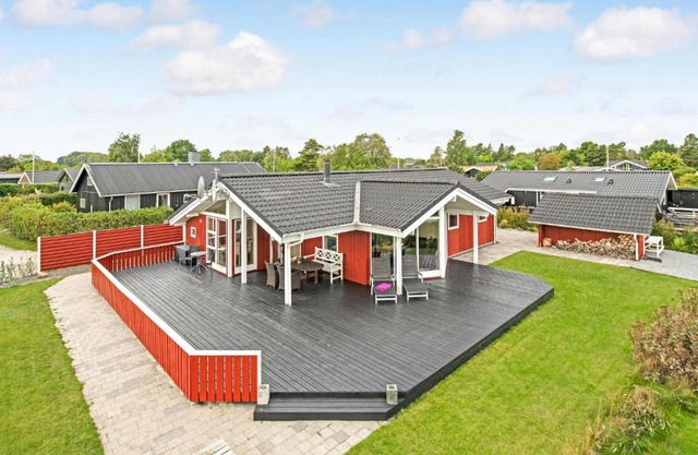 3 Bedroom Awesome Home In Juelsminde