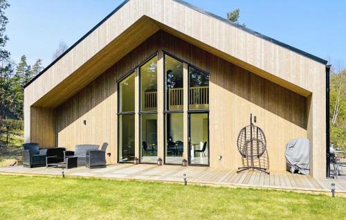3 Bedroom Awesome Home In Borrby