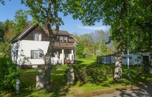 3 Bedroom Beautiful Home In Västervik