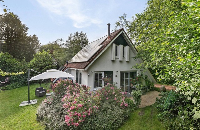 3-bedroom bungalow in wonderful Exloo with WiFi, AC