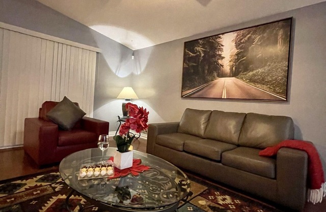 3+ bedroom bungalow - steps from Georgian Bay water