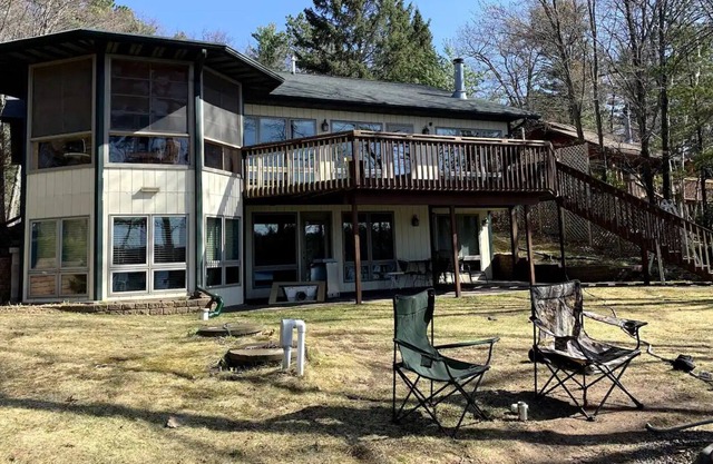 3-bedroom Cabin on Crystal Clear Blueberry Lake