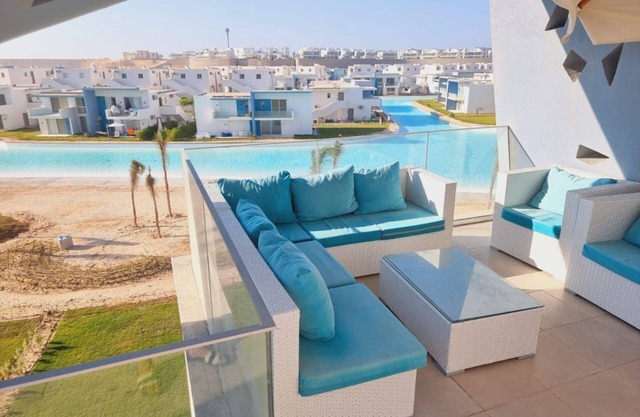 3-bedroom chalet in enchanting fouka bay محافظة مطروح with AC, WiFi