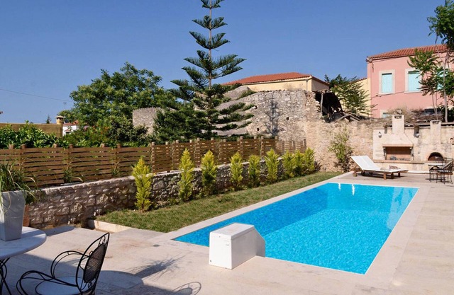 Villa elegante de 3 dormitorios con piscina privada