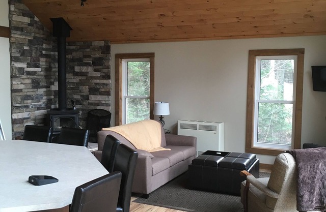 3-bedroom cottage in Kearney