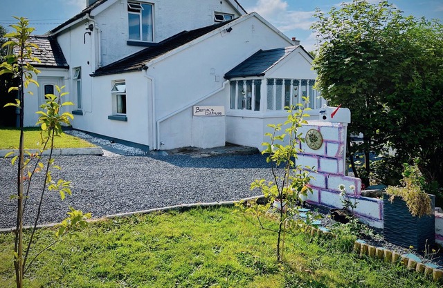 3-bedroom cottage rental in Bunclody (up to 5 guests)