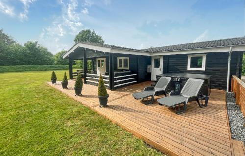3 Bedroom Cozy Home In Oksbøl
