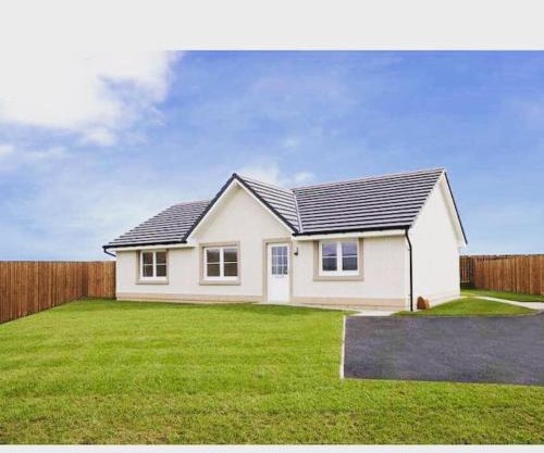 3 bedroom detached house