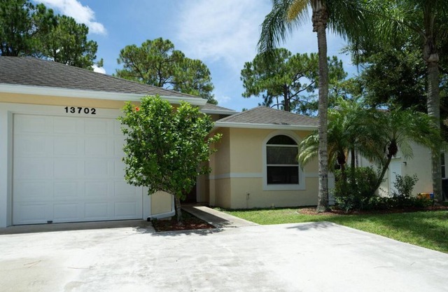 3 Bedroom Duplex triplex 435233 by Houzlet