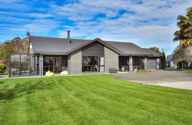 ⭐3 bedroom home ⭐ Lifestyle property close to CBD ⭐