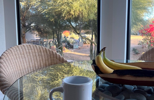 3-bedroom home with Mountain View’s in Rio Verde country club wWiFi, office, AC