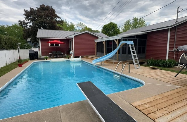 3 bedroom | Hot Tub & Pool | No Cleaning Fee