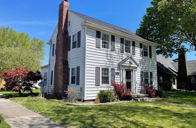 3-bedroom house 2 blocks from MGH on wonderful family-friendly street!