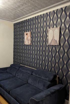 3 bedroom house,4beds, 2 baths Ilford ,12 mins to Stratford