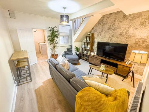 3 bedroom house easy central access