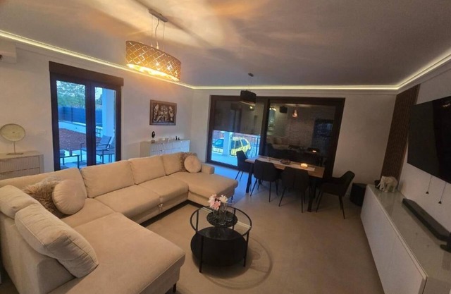 3-bedroom house in beautiful Umag with AC